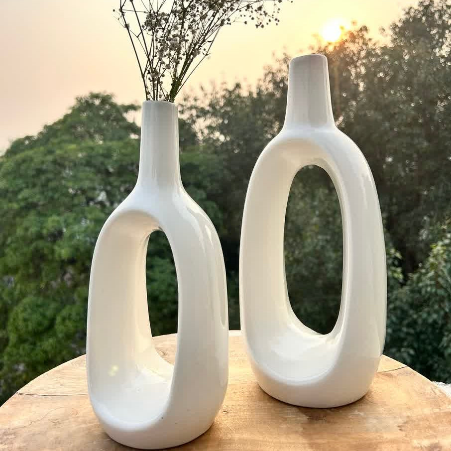 Hollow Vase White